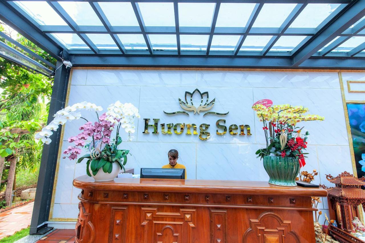 Khu Nghỉ Dưỡng Hương Sen - Bình Mỹ, Củ Chi Thành Pho Ho Chí Minh Esterno foto
