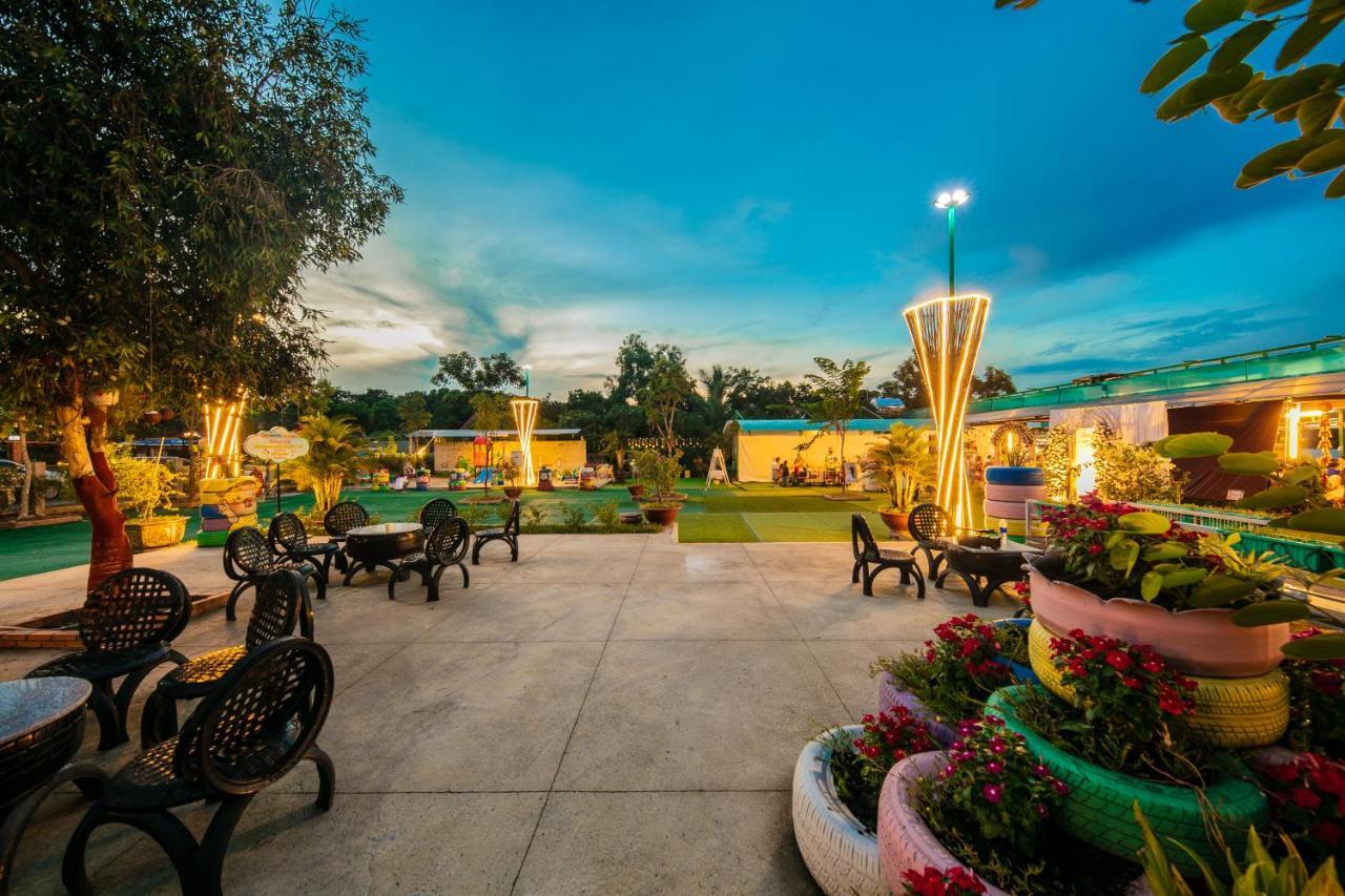 Khu Nghỉ Dưỡng Hương Sen - Bình Mỹ, Củ Chi Thành Pho Ho Chí Minh Esterno foto